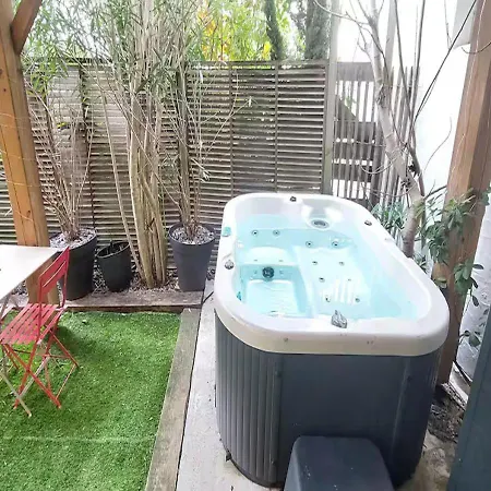 Charmante Maison-chalet, Vélos Et Jacuzzi *