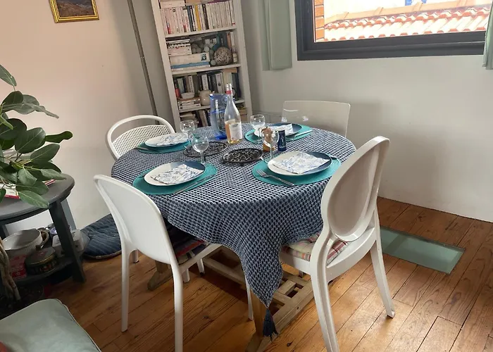 Charmante Maison-chalet, Vélos Et Jacuzzi Hébergement de vacances *