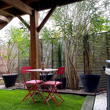 Charmante Maison-chalet, Vélos Et Jacuzzi Hébergement de vacances *